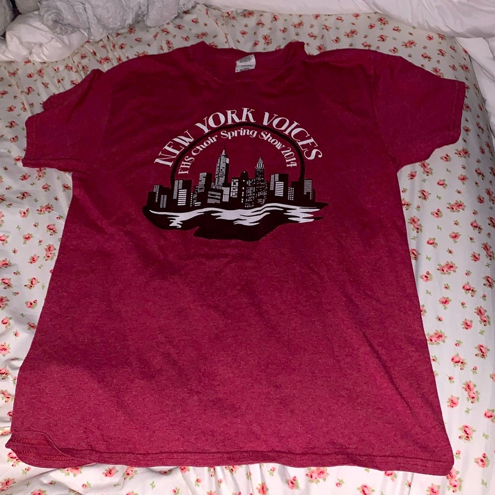 | Red New York Voices Women’s Oversized Tee | Tourist |